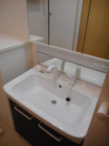 ＬＡＣＲＡＳの洗面所|広い洗面スペース