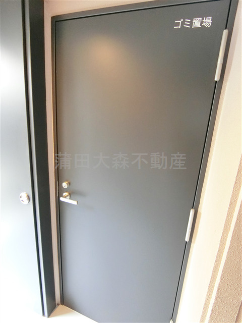 S-RESIDENCE大森bresaのその他共用部分|曜日時間関係なくゴミ出し可能な敷地内ゴミ捨て場