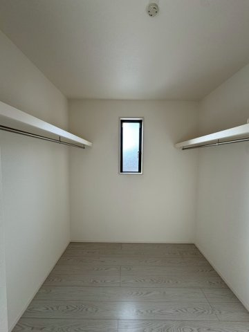 Adoble+ーアドブル＋小倉南区湯川新町4丁目5期　【小倉南区　新築戸建て】の収納|WICは季節外の衣類なども、かさばることなくしまえます　【小倉南区　新築戸建て】