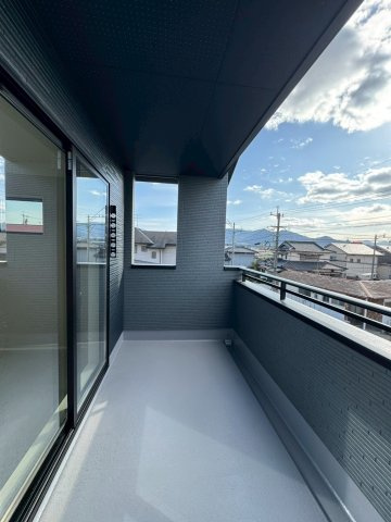 Adoble+ーアドブル＋小倉南区湯川新町4丁目5期　【小倉南区　新築戸建て】のバルコニー|雨が降っても安心なインナーバルコニー♪　【小倉南区　新築戸建て】