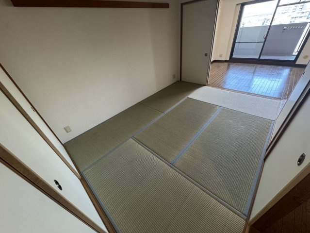 レックスマンション住之江公園の和室