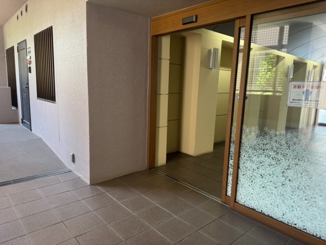 レックスマンション住之江公園のエントランス
