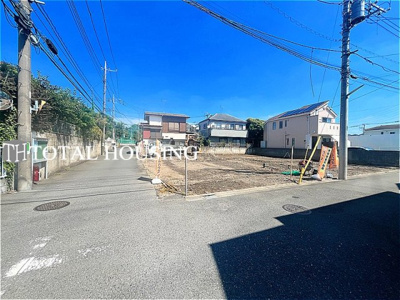 【前面道路含む現地写真】 | 調布市緑ケ丘1丁目　売地　全3区画