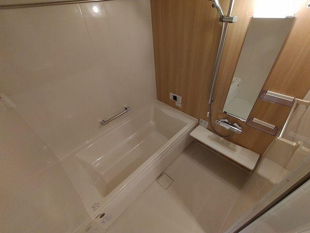 神戸市兵庫区兵庫町１丁目のアパートの浴室|追焚機能付浴室