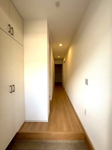 ◆２階リビングでゆったり１６帖の４ＬＤＫ◆周辺環境充実◆西野大鳥井町２期の玄関|玄関