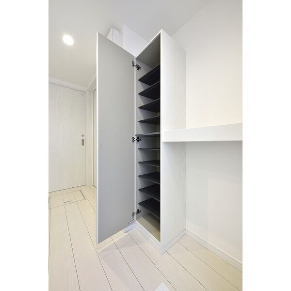 Caminoalta黄金(カミノアルタコガネ)　名古屋市賃貸　仲介手数料無料の玄関