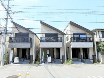 【外観】 | 【仲介手数料３９０万円が無料！！】■豪徳寺駅１０分 ■宮の坂駅２分 ■リビングの天井は吹抜け！  | 【仲介手数料３９０万円が無料！】
右から
Ａ号棟　終了
Ｂ号棟　１１，８８０万円
Ｃ号棟　１１，８８０万円
■豪徳寺駅１０分
■宮の坂駅２分
■リビングの天井は吹抜け！
■耐震性能が最高等級
