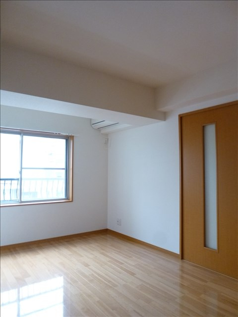 ユタカマンションの寝室