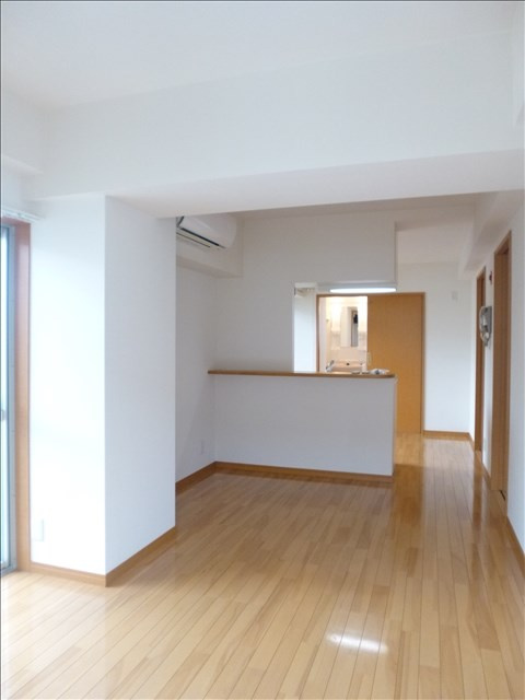 ユタカマンションの居間・リビング