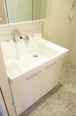 【独立洗面台】 | Chez soi | 嬉しい独立洗面台付き。