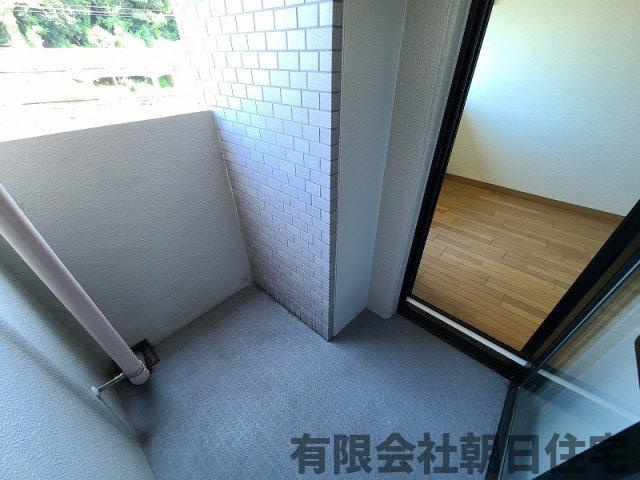 【バルコニー】 | サンシティ嫁ヶ島 | 開放的で明るい空間を演出してくれるバルコニーです