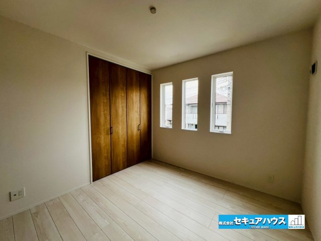 【今からご案内可能】東海市荒尾町細高根　全2棟の洋室|【洋室】
◆お子様のお部屋や主寝室、来客時の宿泊室、趣味のお部屋としてもご利用いただけます♪