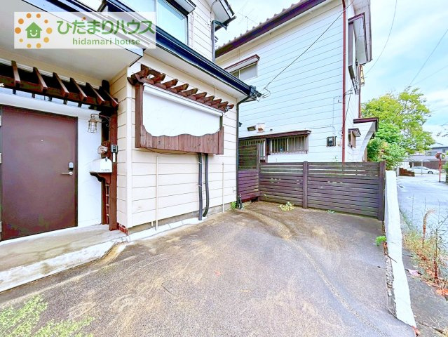 【駐車場】 | 取手市椚木　中古戸建　 | マイホームなら駐車場代がかかりません！しかも、自宅の駐車場で洗車ができます！