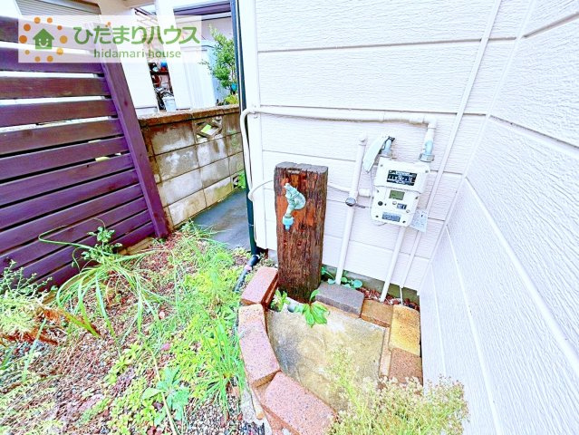 【庭】 | 取手市椚木　中古戸建　 | 立水栓もあるので、愛犬の洗いも洗車も重宝します。
