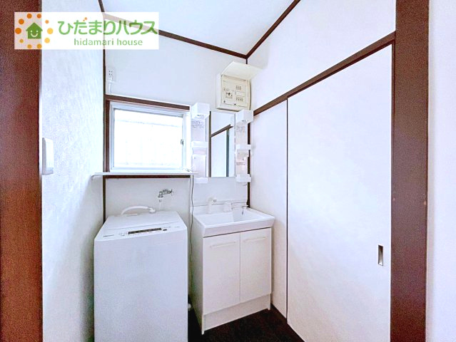 【独立洗面台】 | 取手市椚木　中古戸建　 | 独立洗面台には、ちょっとしたスキンケア用品などを置くのにも便利ですね(^^)/