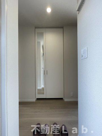 ヴィラウィステリア南高江の玄関