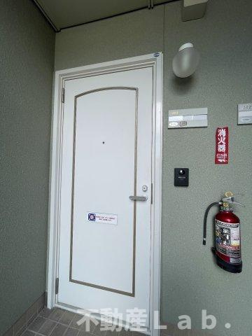 ヴィラウィステリア南高江のエントランス