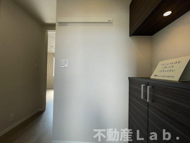 ヴィラウィステリア南高江の玄関