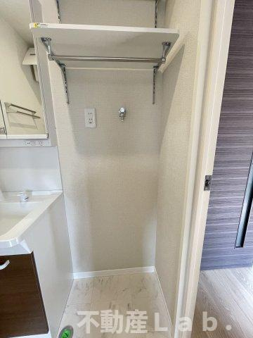 ヴィラウィステリア南高江の玄関