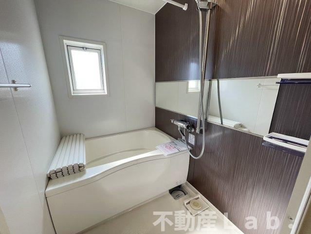 ヴィラウィステリア南高江の浴室