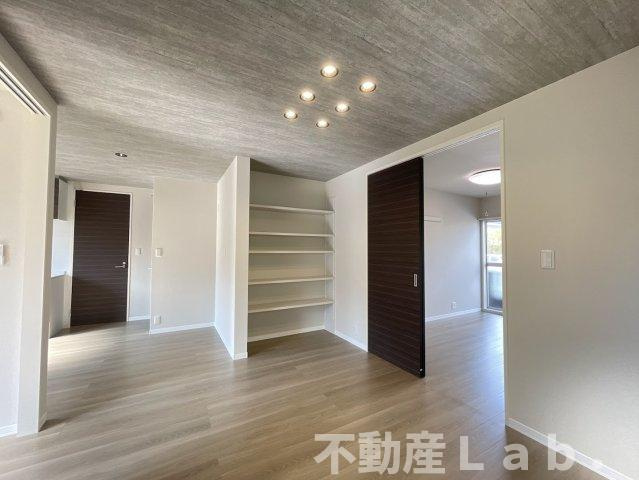 ヴィラウィステリア南高江の居間・リビング