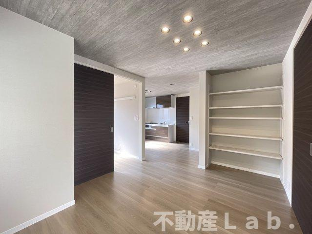 ヴィラウィステリア南高江の居間・リビング