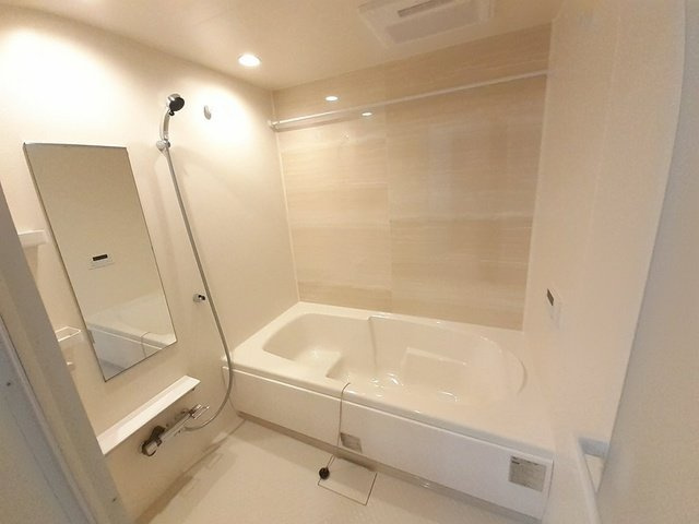 ファミリアの浴室