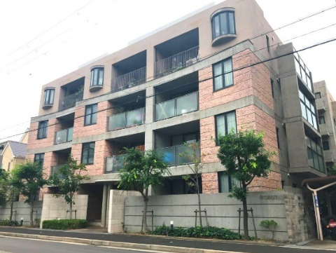 パレ・プラス本山