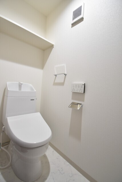 Ｆ　ａｓｅｃｉａ　Ｓｐａｒｔｅ　名古屋市賃貸　仲介手数料無料のトイレ