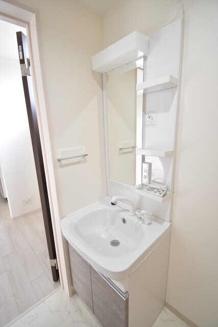 Ｆ　ａｓｅｃｉａ　Ｓｐａｒｔｅ　名古屋市賃貸　仲介手数料無料の洗面所