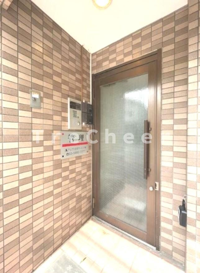 ハイツ赤城のエントランス