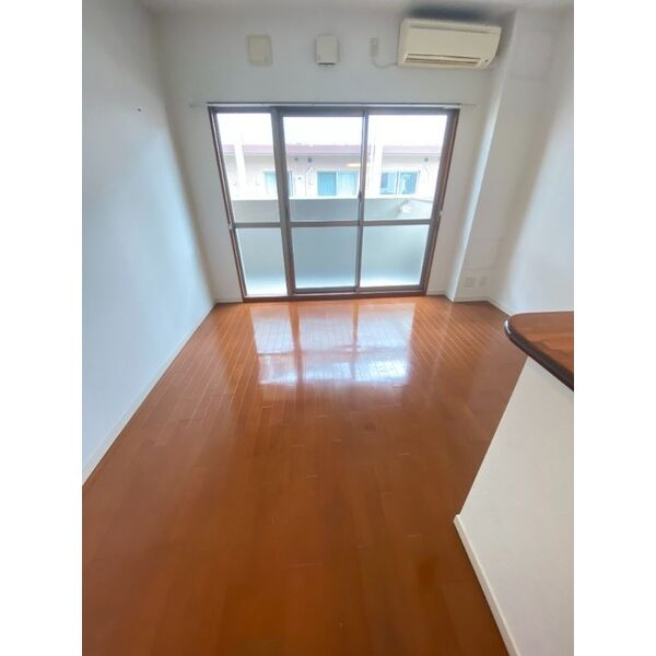 エクセル吹田の居間・リビング