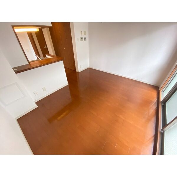 エクセル吹田の居間・リビング