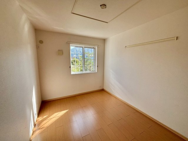 アイリスガーデンBの居間・リビング