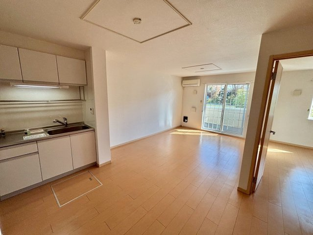 アイリスガーデンBの居間・リビング