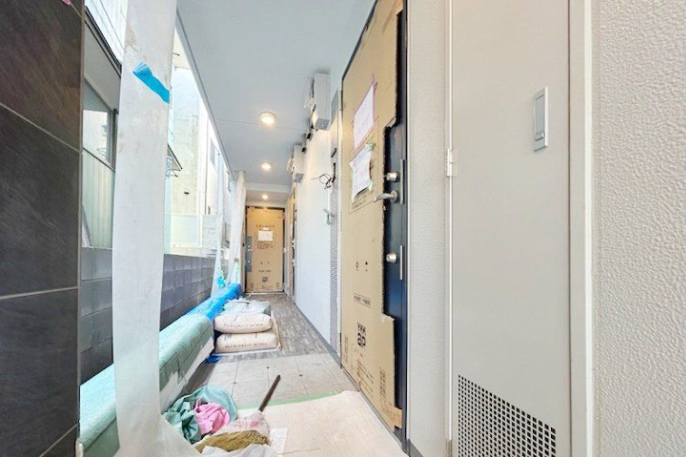 ALTO緑が丘　新築　ペット相談　駅近　角部屋の玄関