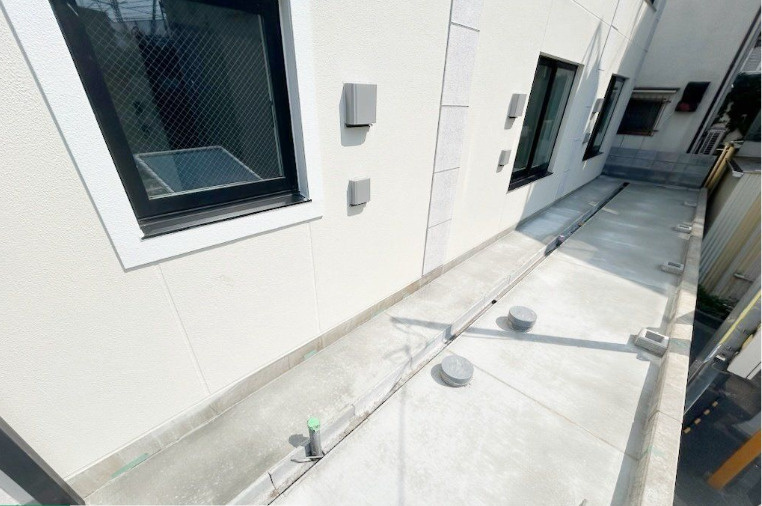 ALTO緑が丘　新築　ペット相談　駅近　角部屋のエントランス