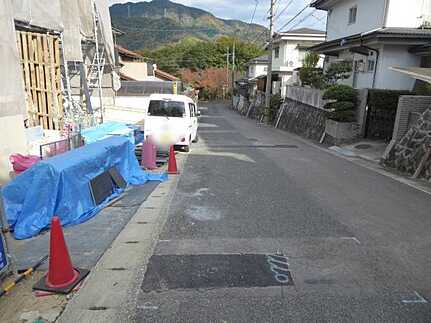広島市安佐北区亀崎３丁目 の前面道路含む現地写真