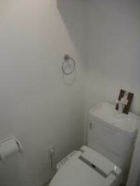 【トイレ】 | サントリーニ | 温水洗浄便座。