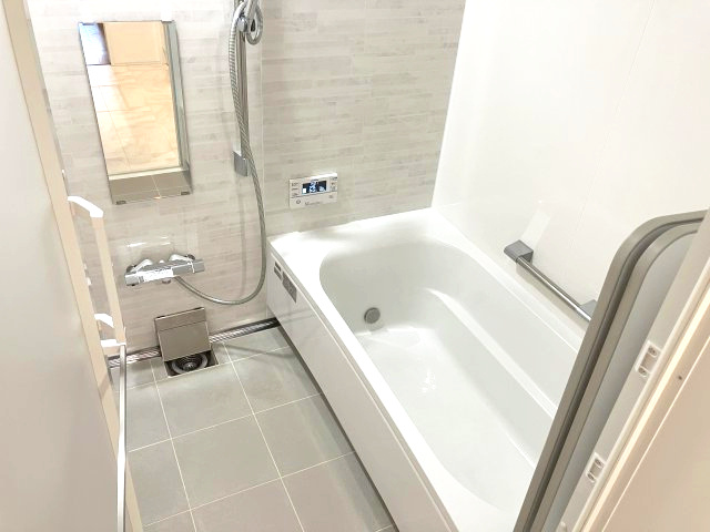 下陰 　中古戸建　3LDKの浴室