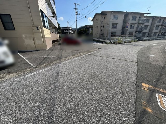 パパ・ド・ポーラスターの駐車場|駐車スペースもあります