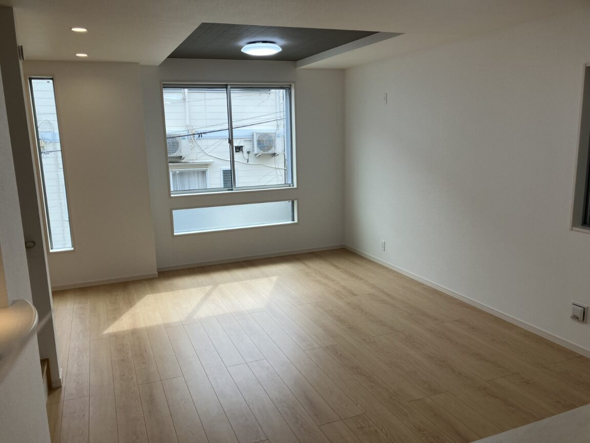 サニータウン高津区溝口３丁目全１棟の居間・リビング