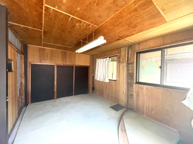 高島市新旭町深溝中古倉庫の内装