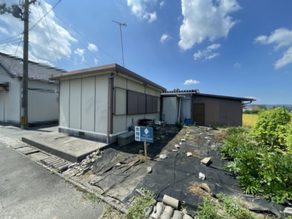 高島市新旭町深溝中古倉庫の外観