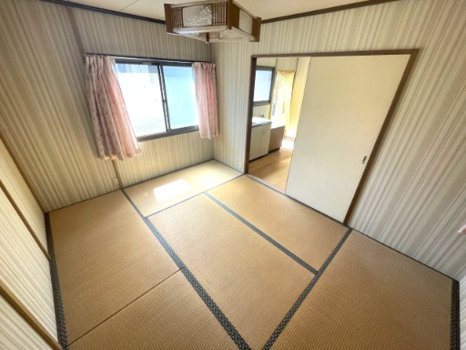 高島市新旭町深溝中古倉庫の内装