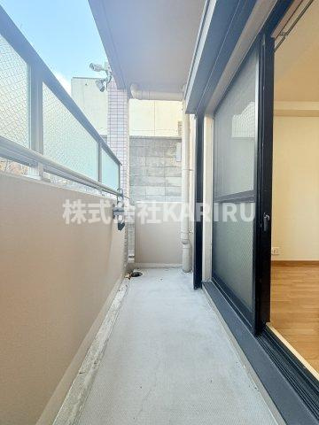 グラージュ小路のバルコニー