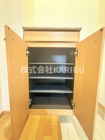 グラージュ小路の収納