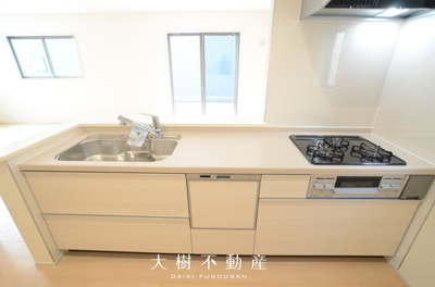 【キッチン】 | 海老名市東柏ケ谷5丁目 新築戸建て 全3棟【仲介手数料無料】