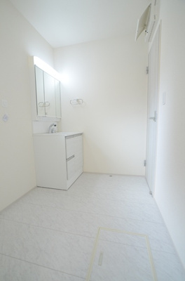 【洗面所】 | 海老名市東柏ケ谷5丁目 新築戸建て 全3棟【仲介手数料無料】