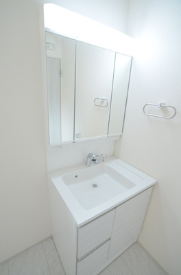 【独立洗面台】 | 海老名市東柏ケ谷5丁目 新築戸建て 全3棟【仲介手数料無料】